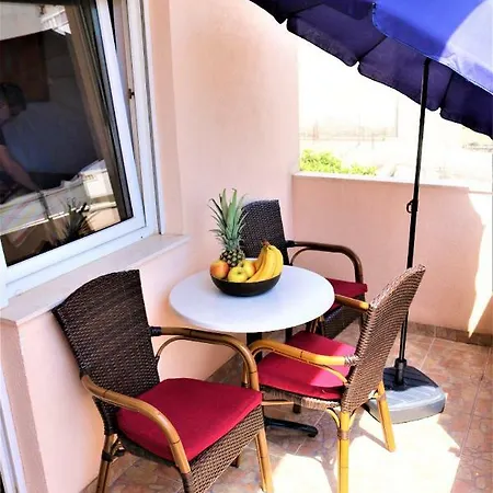 House Kovacevic ماكارسكا